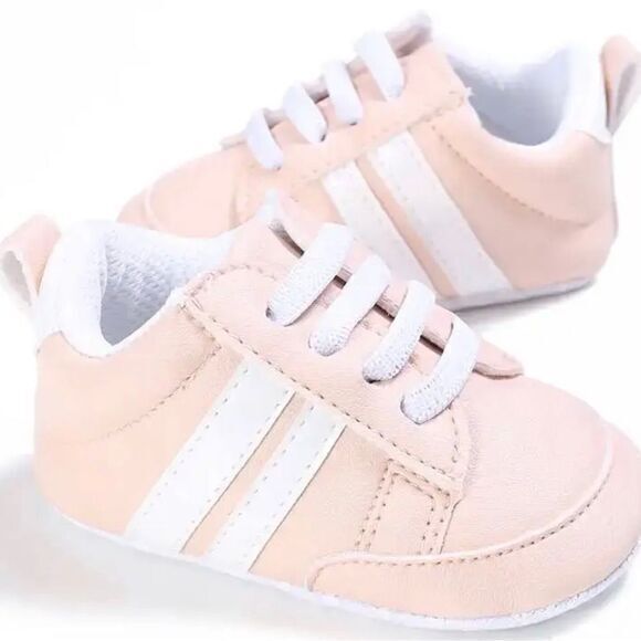 New baby soft sole sneakers 6-12 months size 2 - Picture 1 of 2